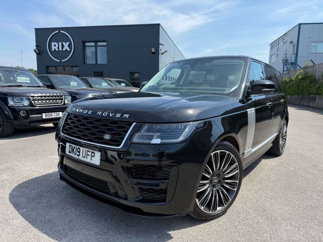 A 2019 LAND ROVER RANGE ROVER 3.0 SD V6 Autobiography SUV 5dr Diesel Auto 4WD Euro 6 (s/s) (275 ps) FINIS A 2019 LAND ROVER RANGE ROVER 3.0 SD V6 Autobiography SUV 5dr Diesel Auto 4WD Euro 6 (s/s) (275 ps) FINIS