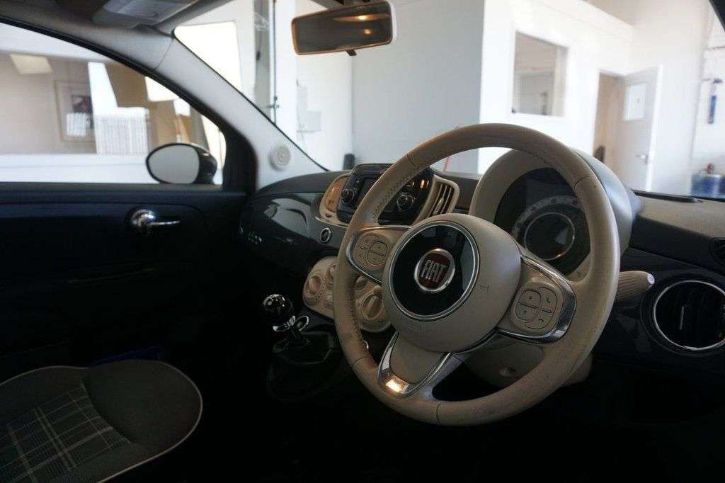 2018 FIAT 500 2018 FIAT 500