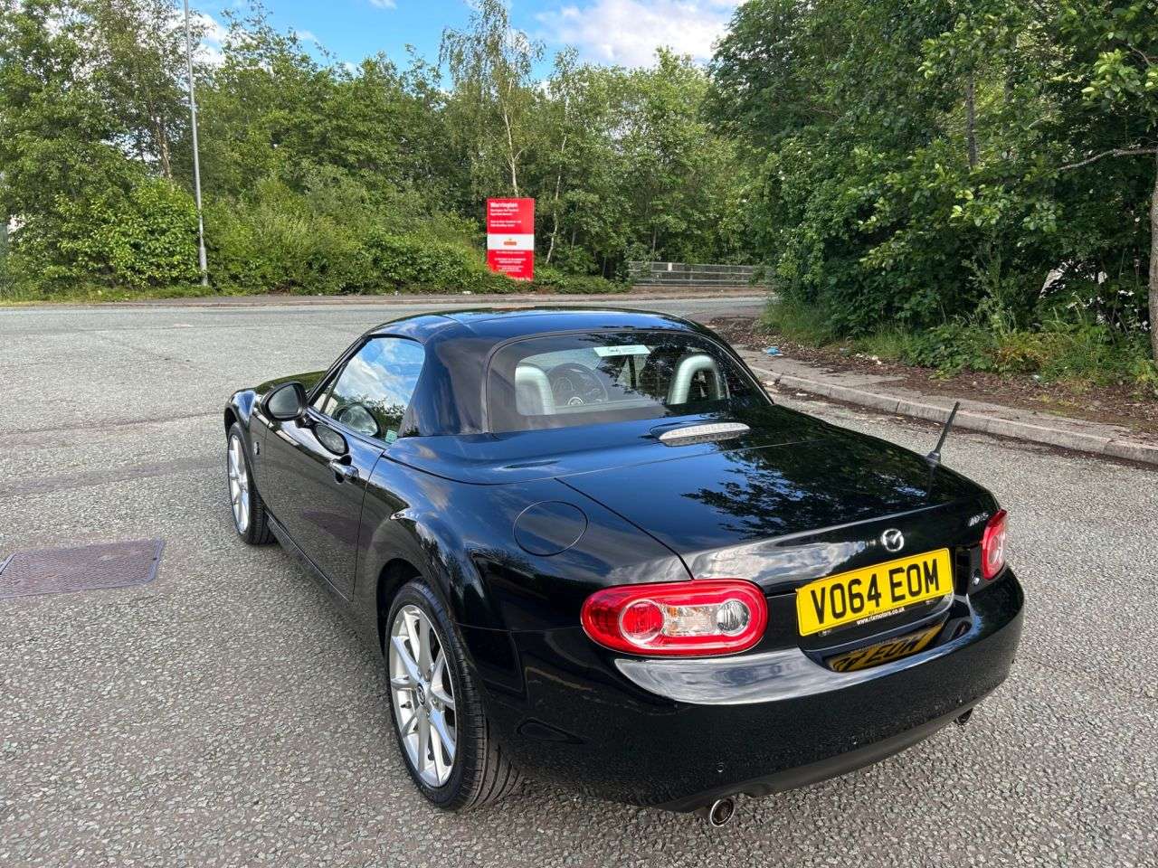 2014 MAZDA MX-5 2014 MAZDA MX-5