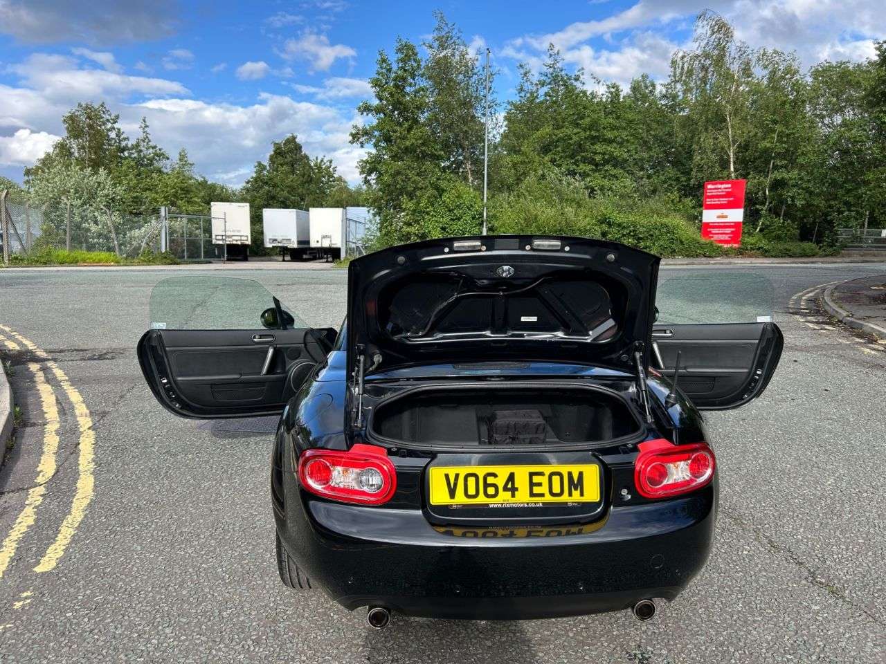 2014 MAZDA MX-5 2014 MAZDA MX-5