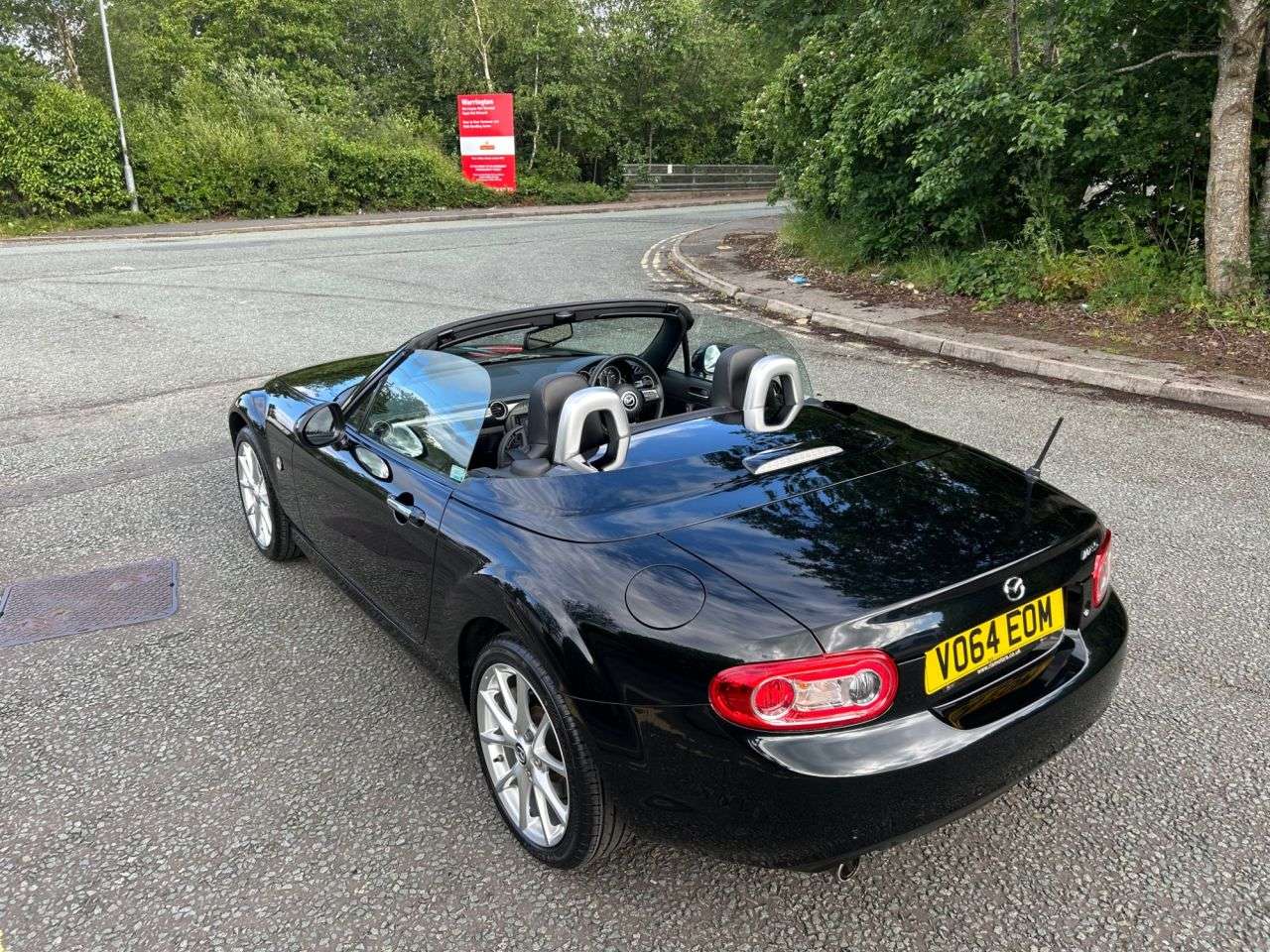 2014 MAZDA MX-5 2014 MAZDA MX-5