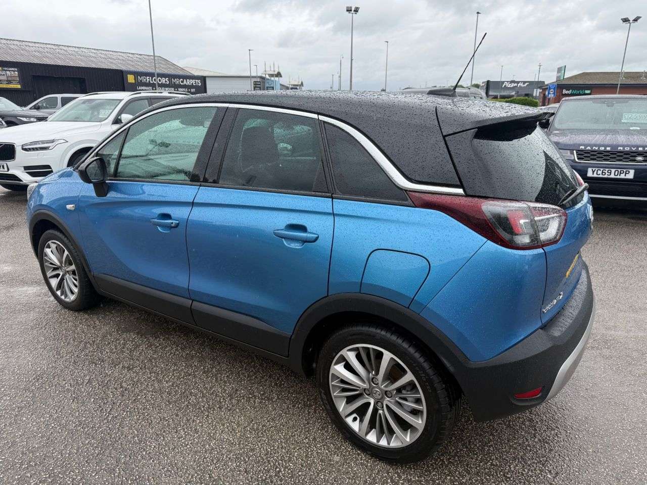 A 2020 VAUXHALL CROSSLAND X 1.2 Griffin SUV 5dr Petrol Manual Euro 6 (s/s) (83 ps) A 2020 VAUXHALL CROSSLAND X 1.2 Griffin SUV 5dr Petrol Manual Euro 6 (s/s) (83 ps)