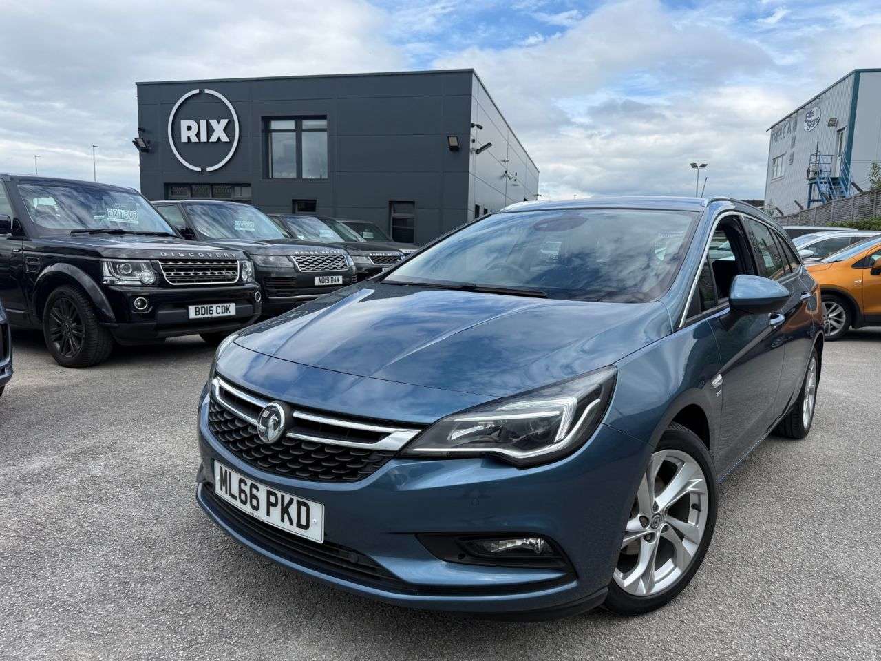 A 2016 VAUXHALL ASTRA 1.4i Turbo SRi Sports Tourer 5dr Petrol Manual Euro 6 (150 ps) A 2016 VAUXHALL ASTRA 1.4i Turbo SRi Sports Tourer 5dr Petrol Manual Euro 6 (150 ps)