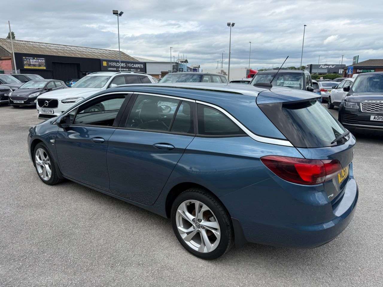 A 2016 VAUXHALL ASTRA 1.4i Turbo SRi Sports Tourer 5dr Petrol Manual Euro 6 (150 ps) A 2016 VAUXHALL ASTRA 1.4i Turbo SRi Sports Tourer 5dr Petrol Manual Euro 6 (150 ps)