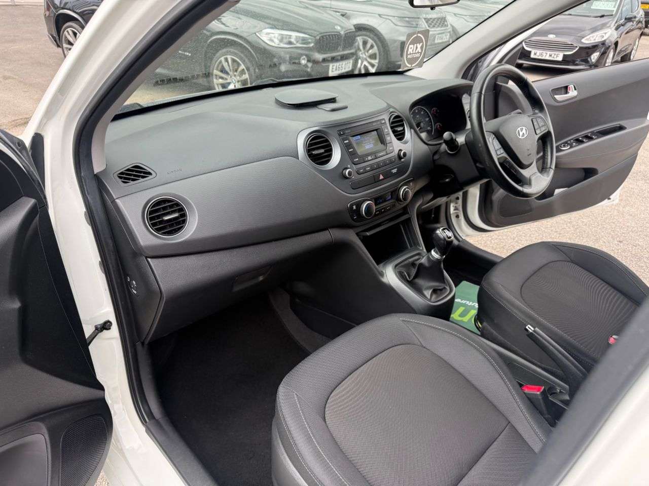 2017 HYUNDAI I10 2017 HYUNDAI I10
