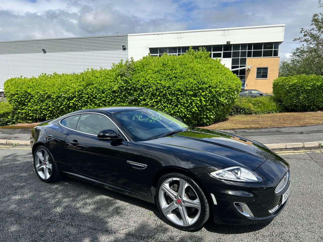 A 2014 JAGUAR XK 5.0 V8 Signature Coupe 2dr Petrol Auto Euro 5 (385 ps)-Magnificent Low Mile A 2014 JAGUAR XK 5.0 V8 Signature Coupe 2dr Petrol Auto Euro 5 (385 ps)-Magnificent Low Mile