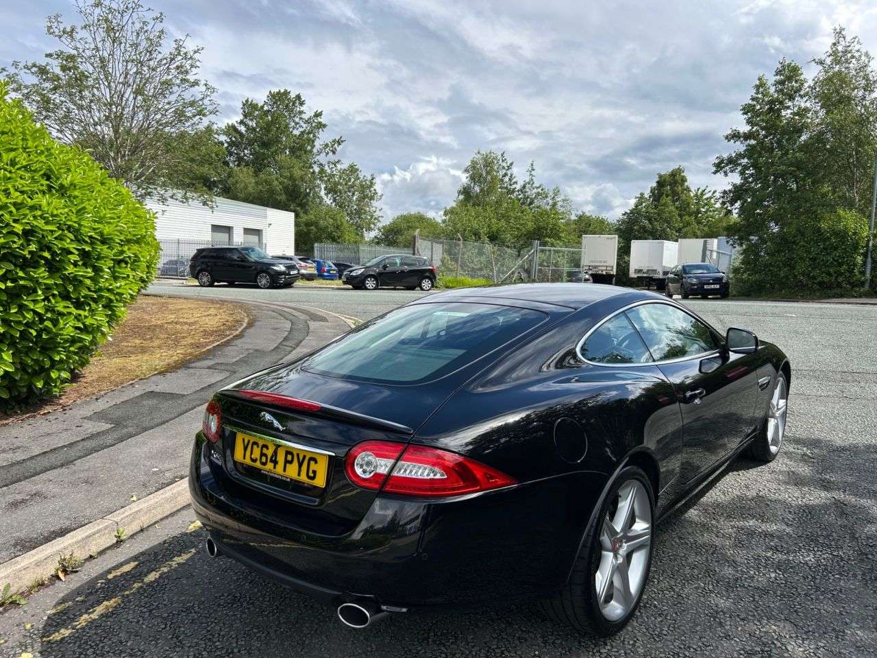 A 2014 JAGUAR XK 5.0 V8 Signature Coupe 2dr Petrol Auto Euro 5 (385 ps)-Magnificent Low Mile A 2014 JAGUAR XK 5.0 V8 Signature Coupe 2dr Petrol Auto Euro 5 (385 ps)-Magnificent Low Mile