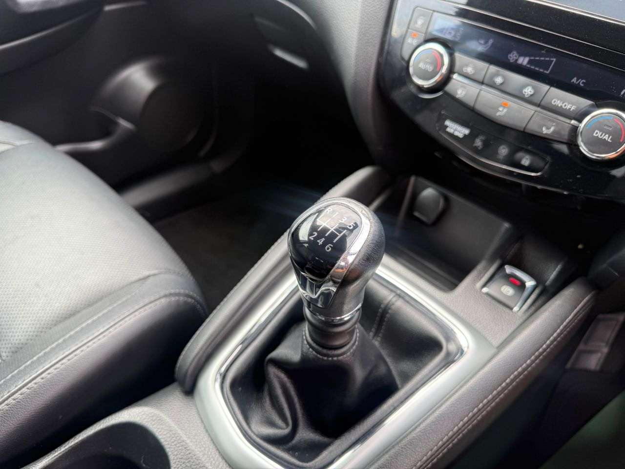 2015 NISSAN QASHQAI 2015 NISSAN QASHQAI