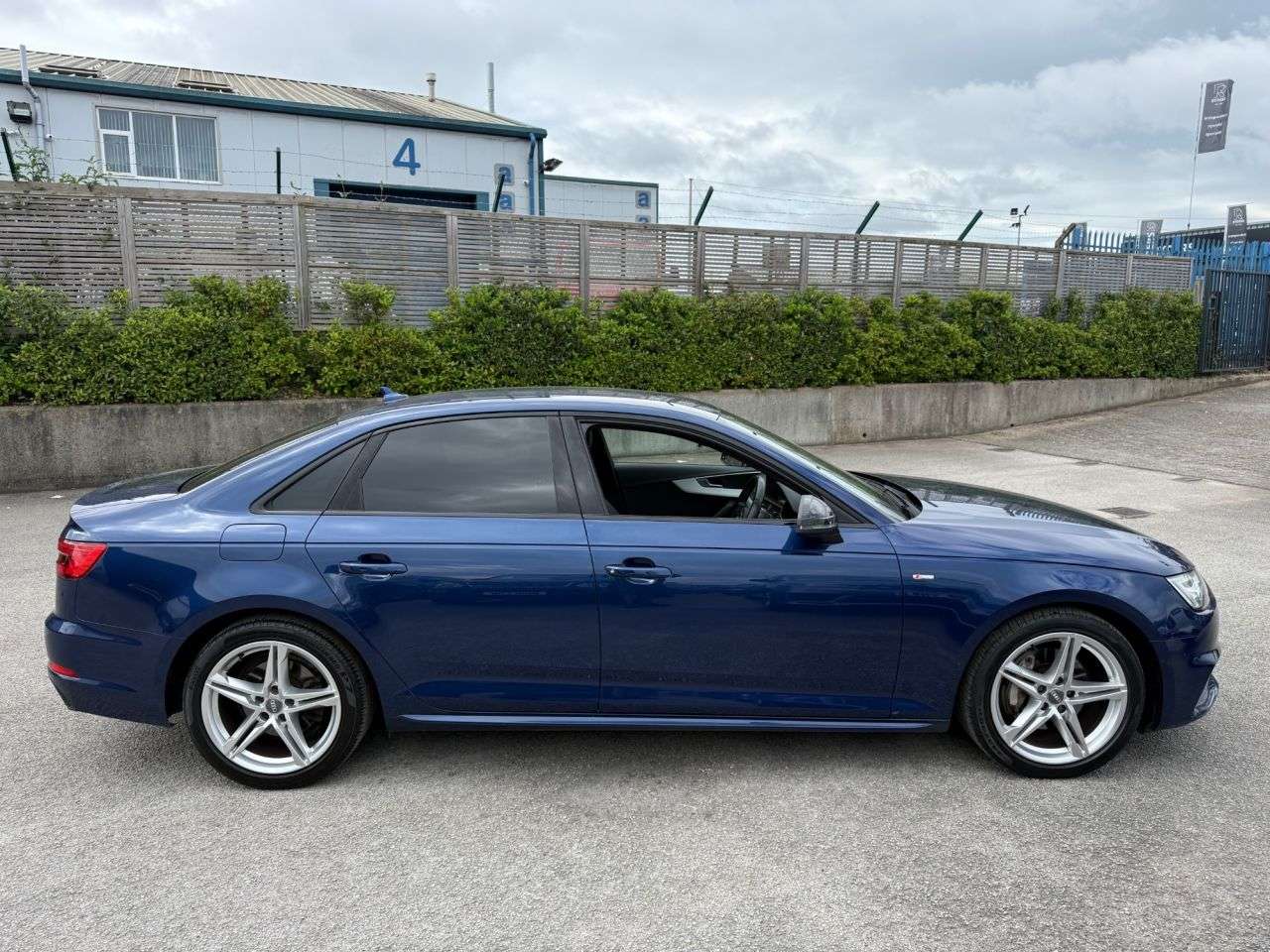 2017 AUDI A4 2017 AUDI A4