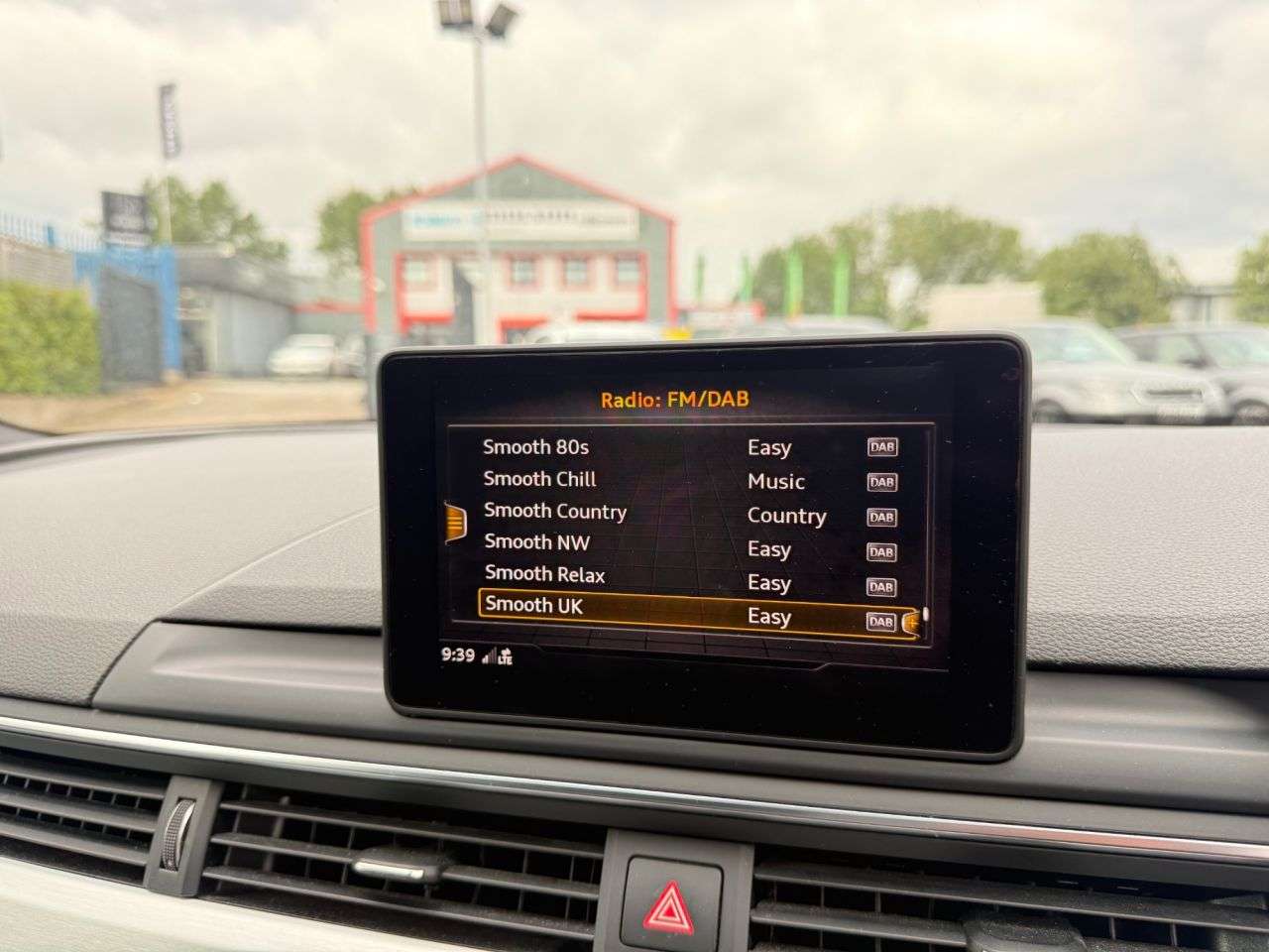 2017 AUDI A4 2017 AUDI A4