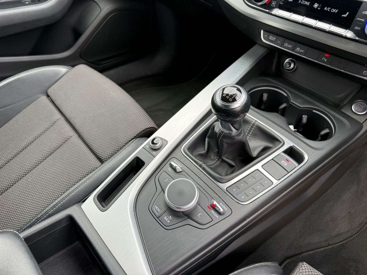 2017 AUDI A4 2017 AUDI A4