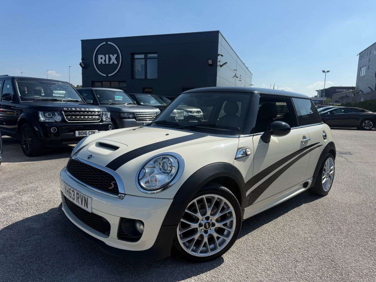 A 2013 MINI HATCH 2.0 Cooper SD Hatchback 3dr Diesel Manual Euro 5-FACTORY EXTRAS WORTH £9,72 A 2013 MINI HATCH 2.0 Cooper SD Hatchback 3dr Diesel Manual Euro 5-FACTORY EXTRAS WORTH £9,72