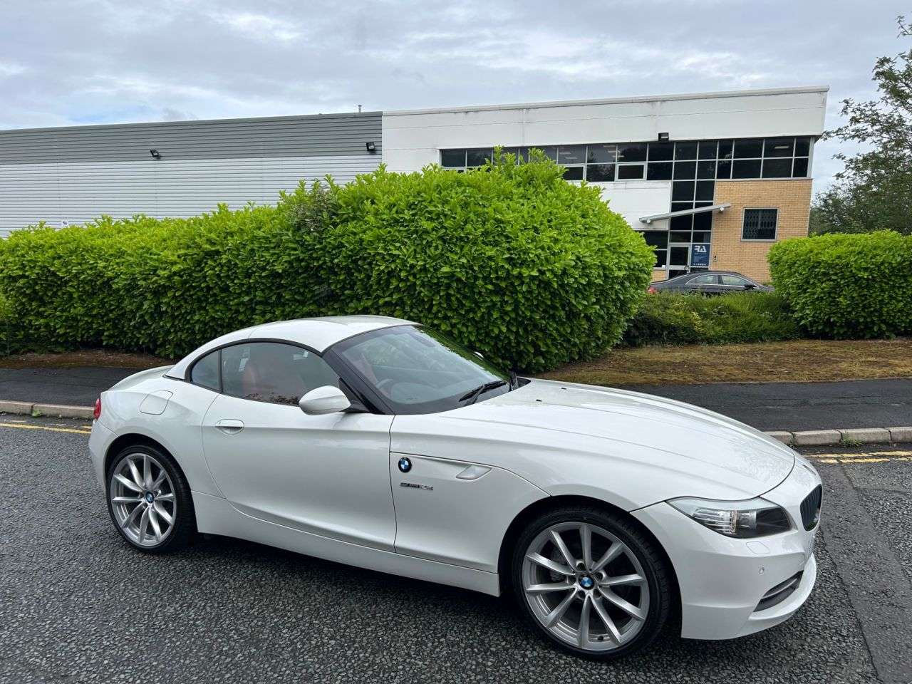 A 2011 BMW Z4 2.5 23i Highline Edition Convertible 2dr Petrol Manual sDrive Euro 5 (204 p A 2011 BMW Z4 2.5 23i Highline Edition Convertible 2dr Petrol Manual sDrive Euro 5 (204 p