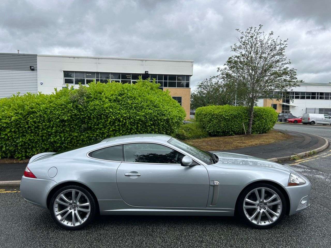 A 2008 JAGUAR XKR 4.2 V8 Coupe 2dr Petrol Auto Euro 4 (420 ps)-Great Example, Finished In Liq A 2008 JAGUAR XKR 4.2 V8 Coupe 2dr Petrol Auto Euro 4 (420 ps)-Great Example, Finished In Liq