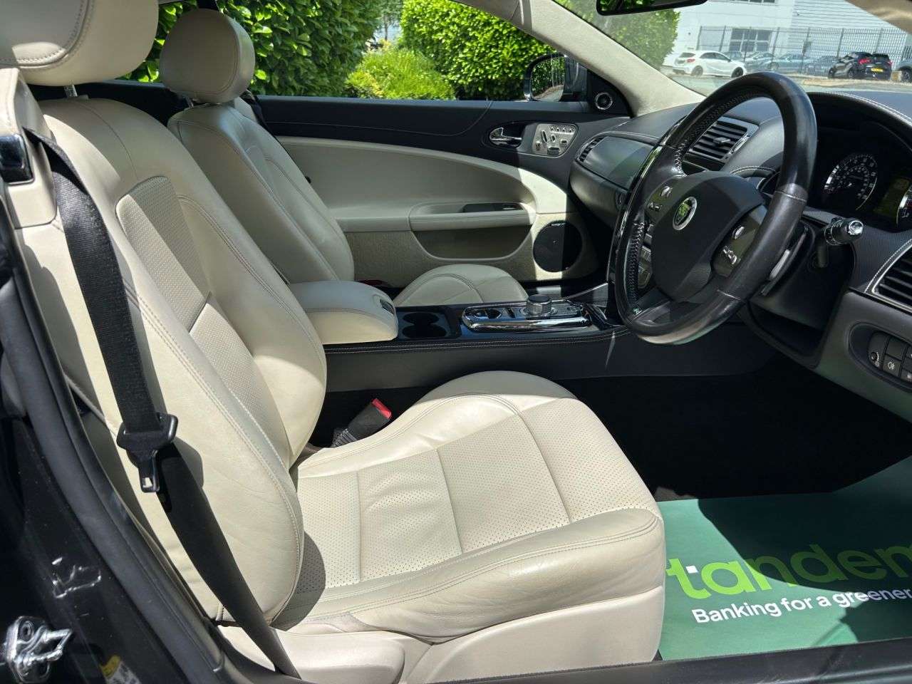 2011 JAGUAR XKR 2011 JAGUAR XKR