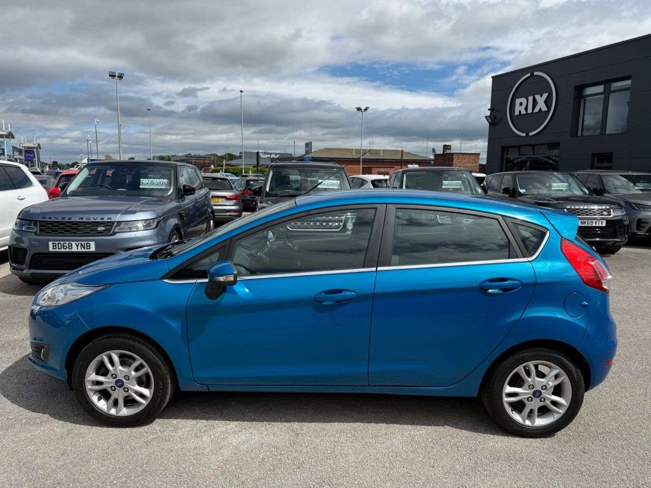 A 2016 FORD FIESTA 1.25 Zetec Hatchback 5dr Petrol Manual Euro 6 (82 ps) A 2016 FORD FIESTA 1.25 Zetec Hatchback 5dr Petrol Manual Euro 6 (82 ps)