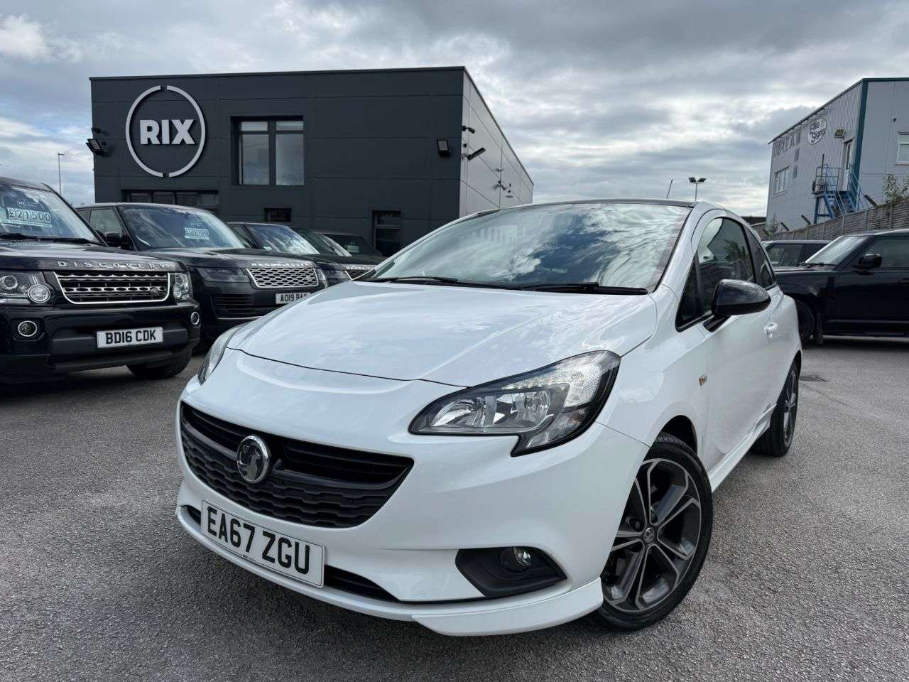 A 2017 VAUXHALL CORSA 1.4i Turbo White Edition Hatchback 3dr Petrol Manual Euro 6 (s/s) (150 ps) A 2017 VAUXHALL CORSA 1.4i Turbo White Edition Hatchback 3dr Petrol Manual Euro 6 (s/s) (150 ps)