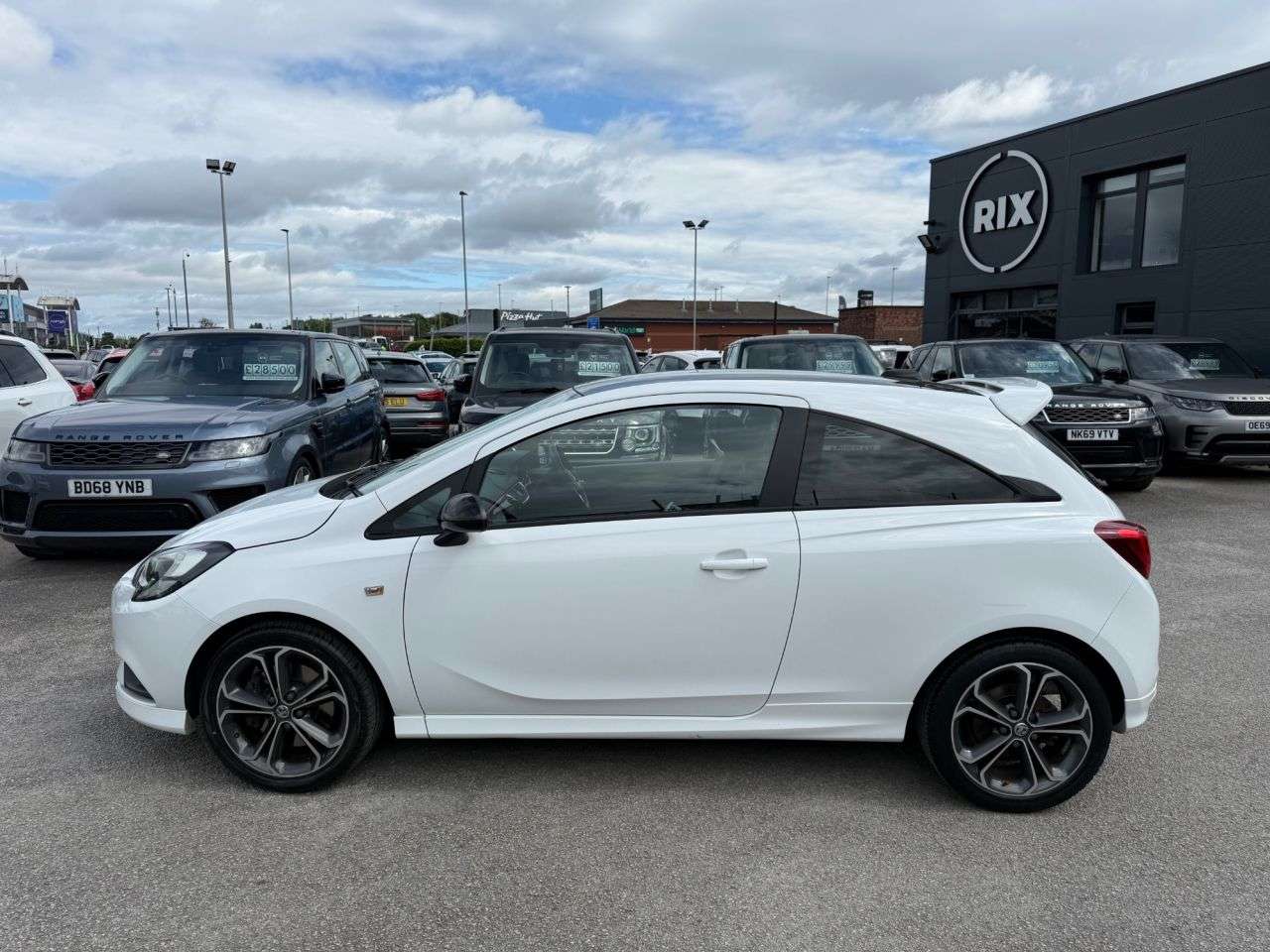 A 2017 VAUXHALL CORSA 1.4i Turbo White Edition Hatchback 3dr Petrol Manual Euro 6 (s/s) (150 ps) A 2017 VAUXHALL CORSA 1.4i Turbo White Edition Hatchback 3dr Petrol Manual Euro 6 (s/s) (150 ps)
