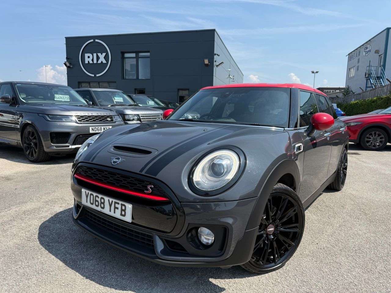 A 2018 MINI CLUBMAN 2.0 Cooper S Sport Estate 6dr Petrol Steptronic Euro 6-FINISHED IN THUNDER A 2018 MINI CLUBMAN 2.0 Cooper S Sport Estate 6dr Petrol Steptronic Euro 6-FINISHED IN THUNDER