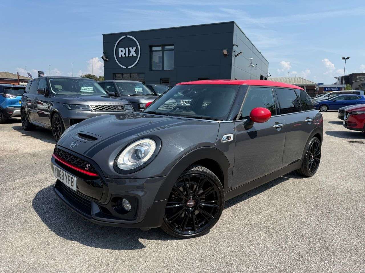 A 2018 MINI CLUBMAN 2.0 Cooper S Sport Estate 6dr Petrol Steptronic Euro 6-FINISHED IN THUNDER A 2018 MINI CLUBMAN 2.0 Cooper S Sport Estate 6dr Petrol Steptronic Euro 6-FINISHED IN THUNDER