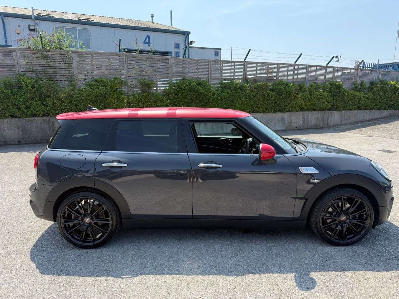 2018 MINI CLUBMAN 2018 MINI CLUBMAN