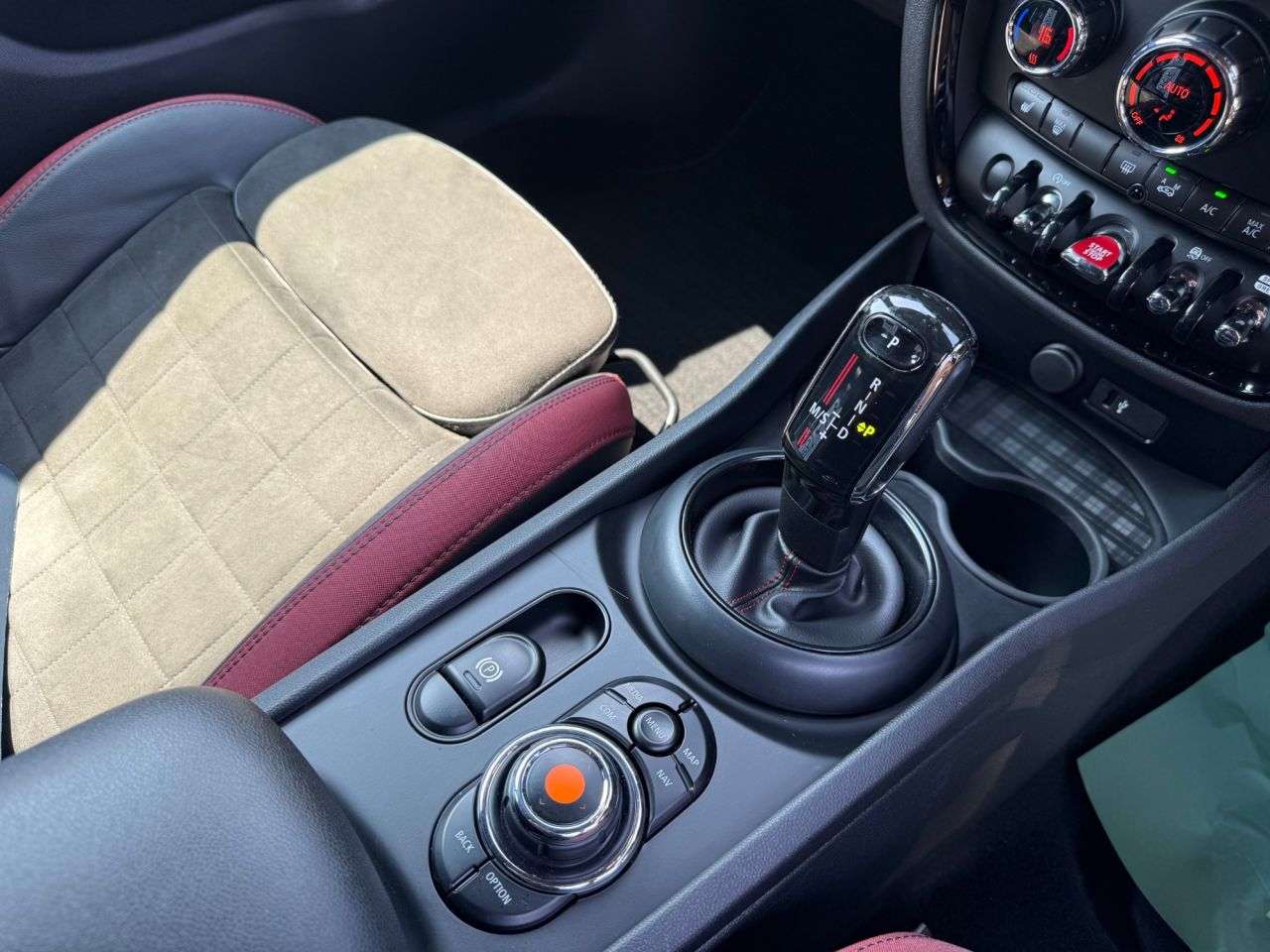 2018 MINI CLUBMAN 2018 MINI CLUBMAN