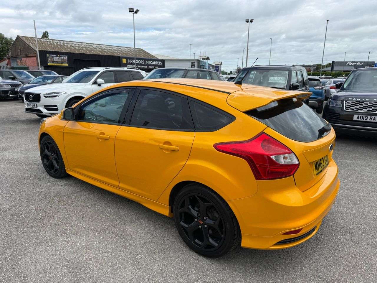 A 2014 FORD FOCUS 2.0T EcoBoost ST-2 Hatchback 5dr Petrol Manual Euro 5 (s/s) (250 ps) A 2014 FORD FOCUS 2.0T EcoBoost ST-2 Hatchback 5dr Petrol Manual Euro 5 (s/s) (250 ps)