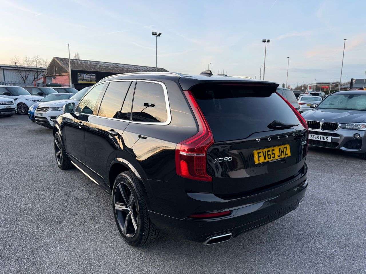 A 2015 VOLVO XC90 2.0 D5 R-Design SUV 5dr Diesel Geartronic 4WD Euro 6 (s/s) (225 ps) FINISHE A 2015 VOLVO XC90 2.0 D5 R-Design SUV 5dr Diesel Geartronic 4WD Euro 6 (s/s) (225 ps) FINISHE