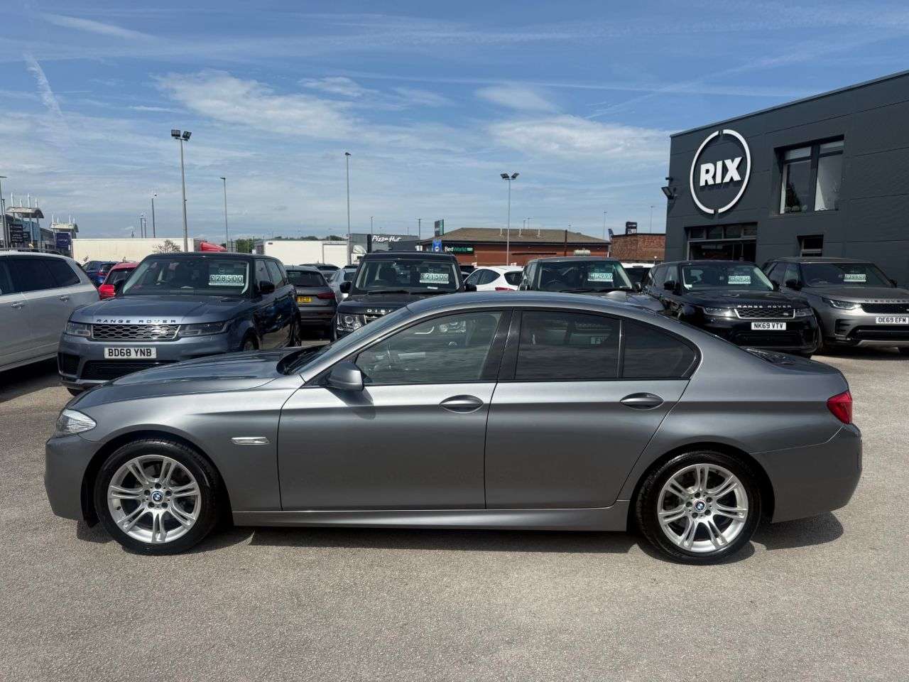 A 2012 BMW 5 SERIES 2.0 520d M Sport Saloon 4dr Diesel Steptronic Euro 5-2 FORMER KEEPERS FINIS A 2012 BMW 5 SERIES 2.0 520d M Sport Saloon 4dr Diesel Steptronic Euro 5-2 FORMER KEEPERS FINIS