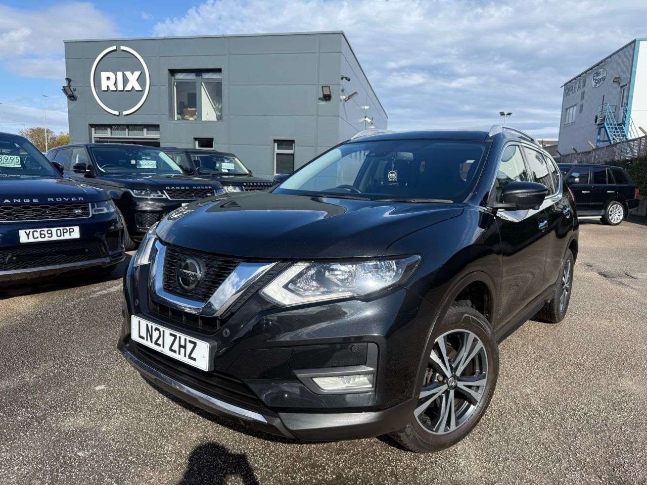 A 2021 NISSAN X-TRAIL 1.3 DIG-T N-Connecta SUV 5dr Petrol DCT Auto Euro 6 (s/s) (158 ps) A 2021 NISSAN X-TRAIL 1.3 DIG-T N-Connecta SUV 5dr Petrol DCT Auto Euro 6 (s/s) (158 ps)