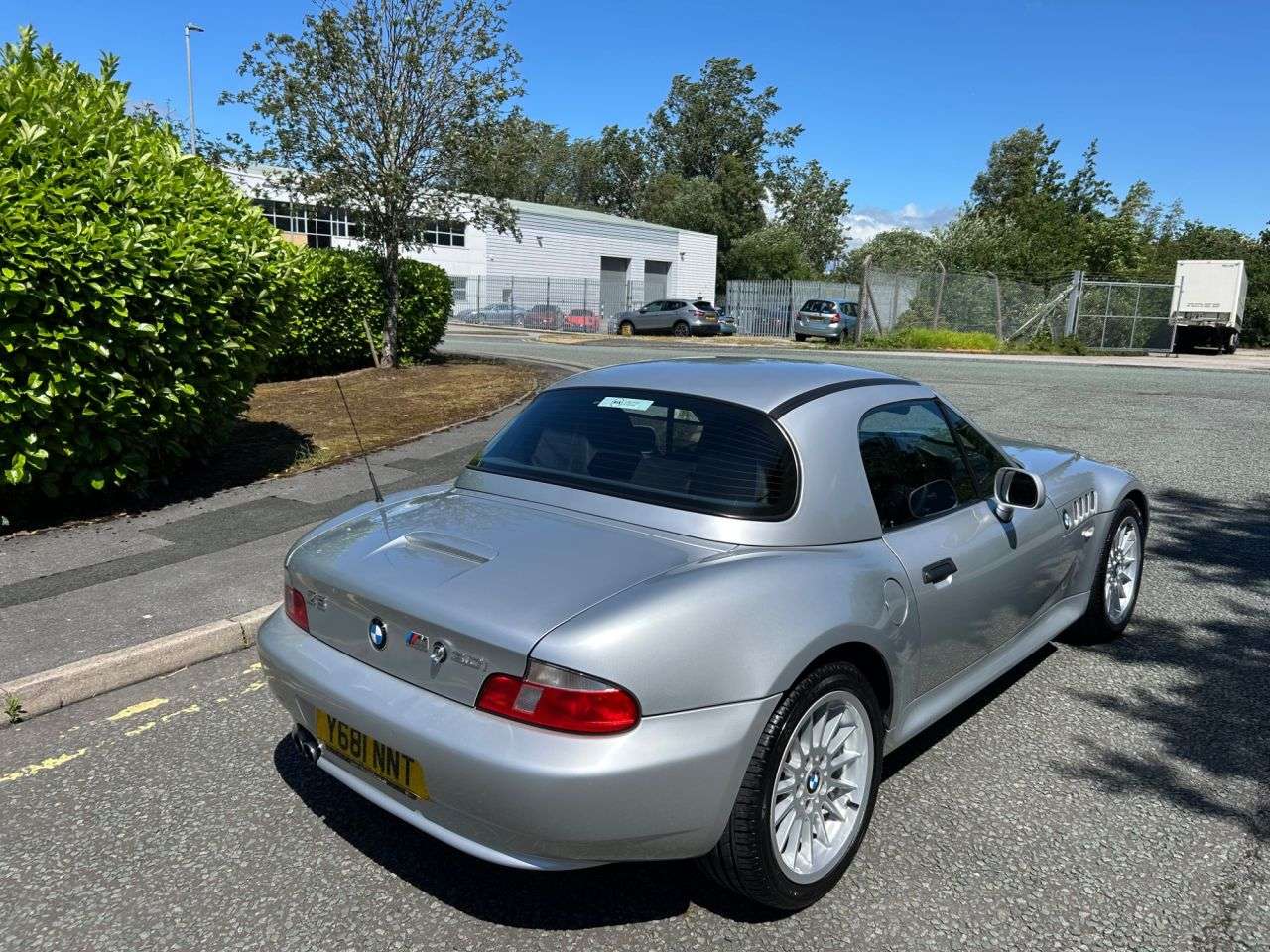 A 2001 BMW Z SERIES Z3 ROADSTER A 2001 BMW Z SERIES Z3 ROADSTER