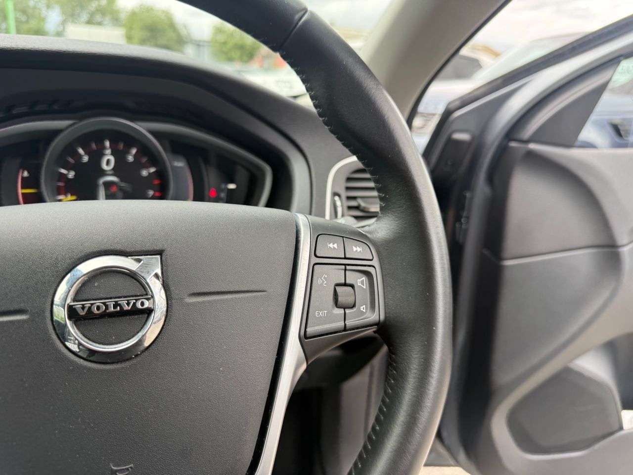 2017 VOLVO V40 CROSS COUNTRY 2017 VOLVO V40 CROSS COUNTRY