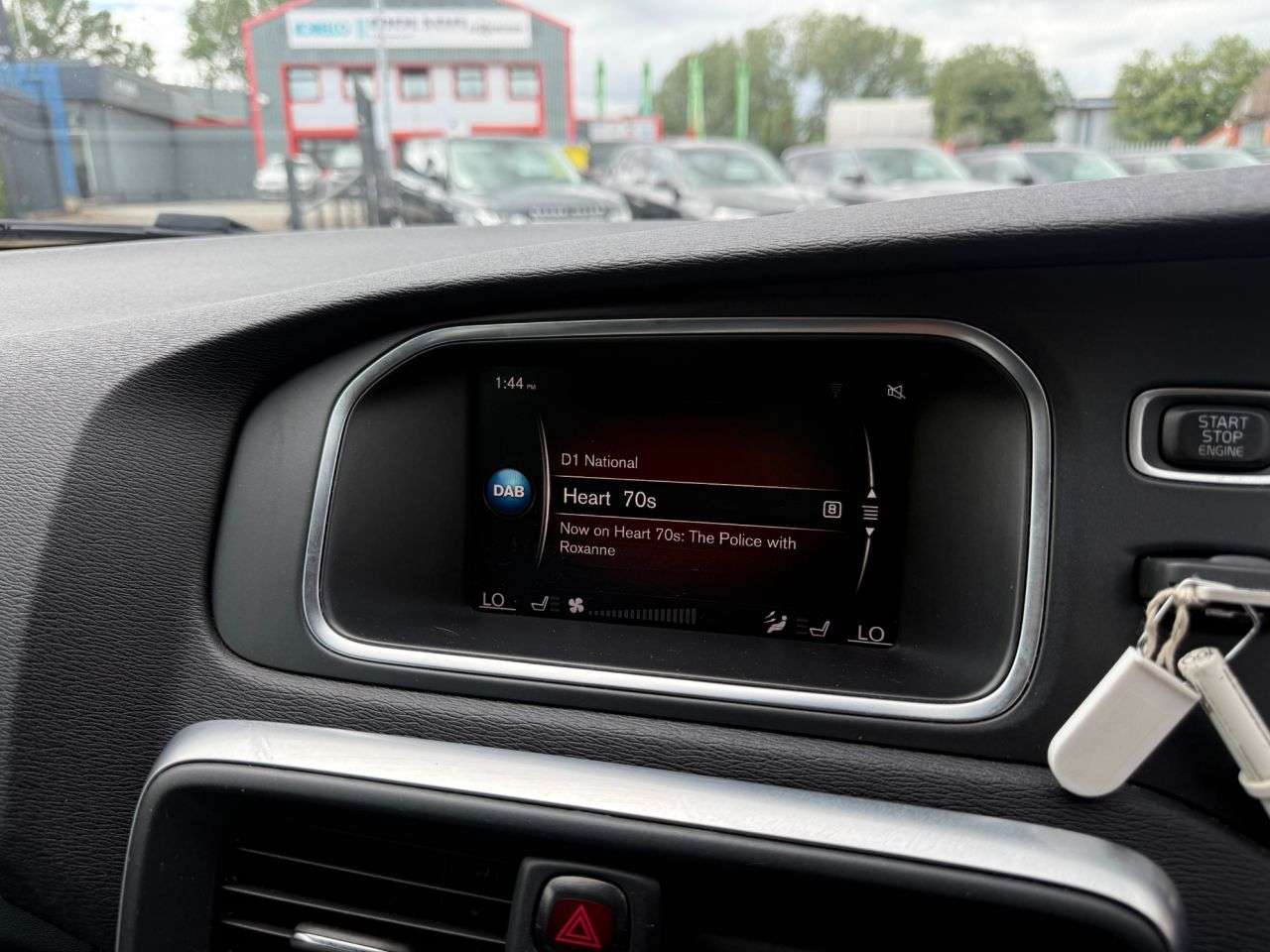 2017 VOLVO V40 CROSS COUNTRY 2017 VOLVO V40 CROSS COUNTRY