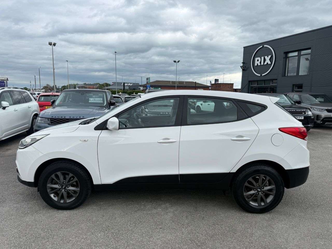 A 2014 HYUNDAI IX35 1.7 CRDi S SUV 5dr Diesel Manual Euro 5 (s/s) (115 ps) A 2014 HYUNDAI IX35 1.7 CRDi S SUV 5dr Diesel Manual Euro 5 (s/s) (115 ps)