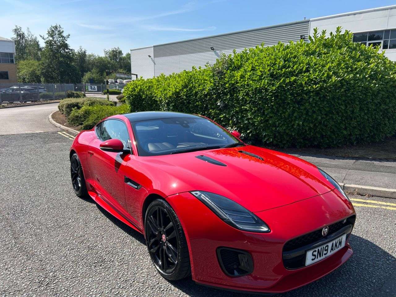 A 2019 JAGUAR F-TYPE 3.0 V6 Chequered Flag Coupe 2dr Petrol Auto Euro 6 (s/s) (340 ps)-Fantastic A 2019 JAGUAR F-TYPE 3.0 V6 Chequered Flag Coupe 2dr Petrol Auto Euro 6 (s/s) (340 ps)-Fantastic