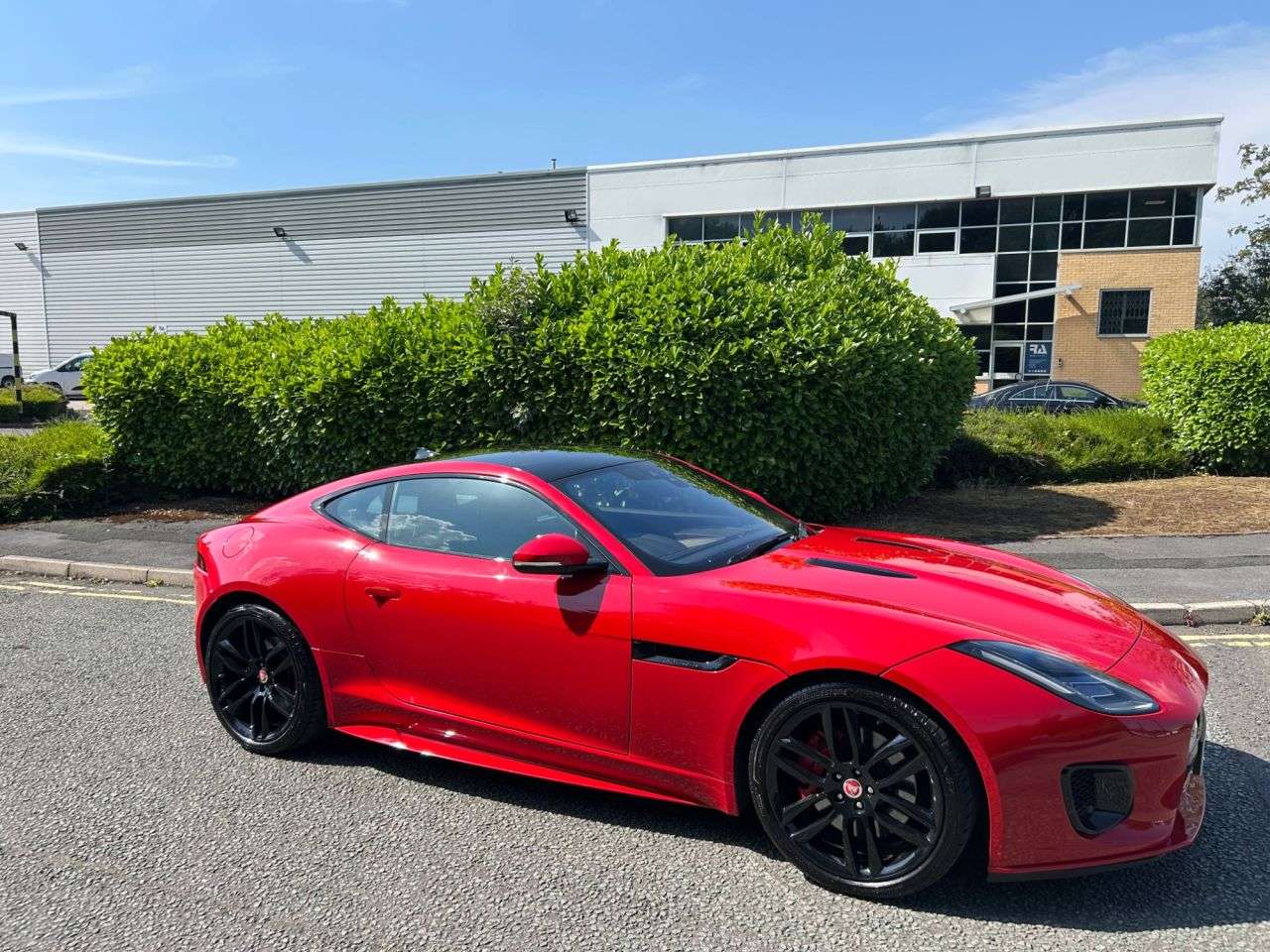 A 2019 JAGUAR F-TYPE 3.0 V6 Chequered Flag Coupe 2dr Petrol Auto Euro 6 (s/s) (340 ps)-Fantastic A 2019 JAGUAR F-TYPE 3.0 V6 Chequered Flag Coupe 2dr Petrol Auto Euro 6 (s/s) (340 ps)-Fantastic