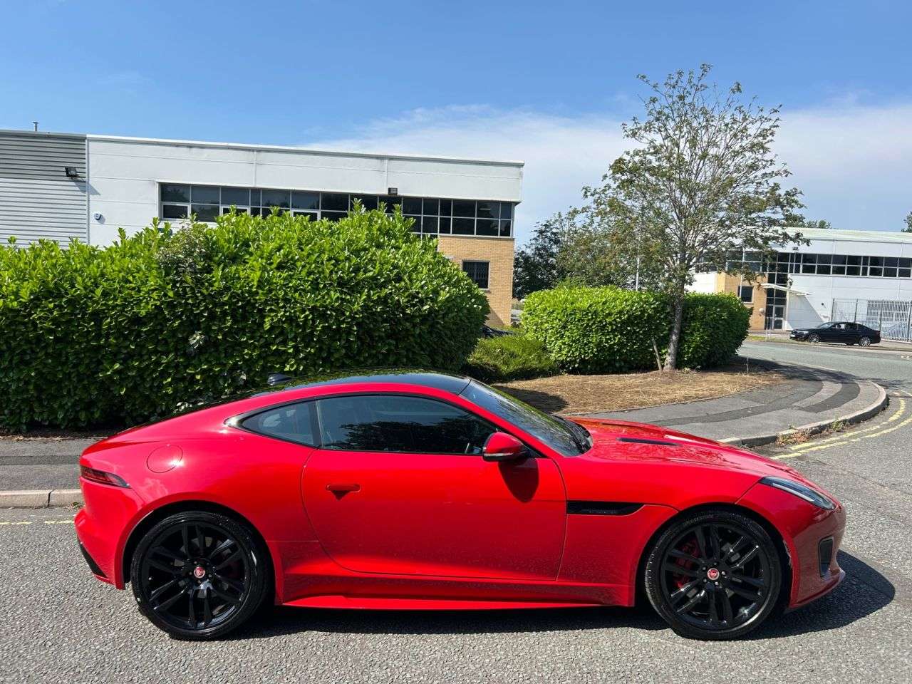 A 2019 JAGUAR F-TYPE 3.0 V6 Chequered Flag Coupe 2dr Petrol Auto Euro 6 (s/s) (340 ps)-Fantastic A 2019 JAGUAR F-TYPE 3.0 V6 Chequered Flag Coupe 2dr Petrol Auto Euro 6 (s/s) (340 ps)-Fantastic
