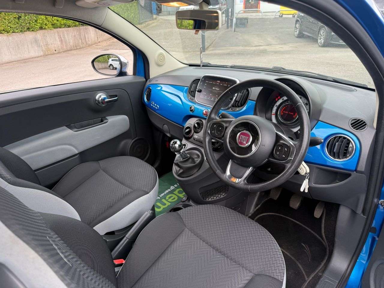 2017 FIAT 500 2017 FIAT 500