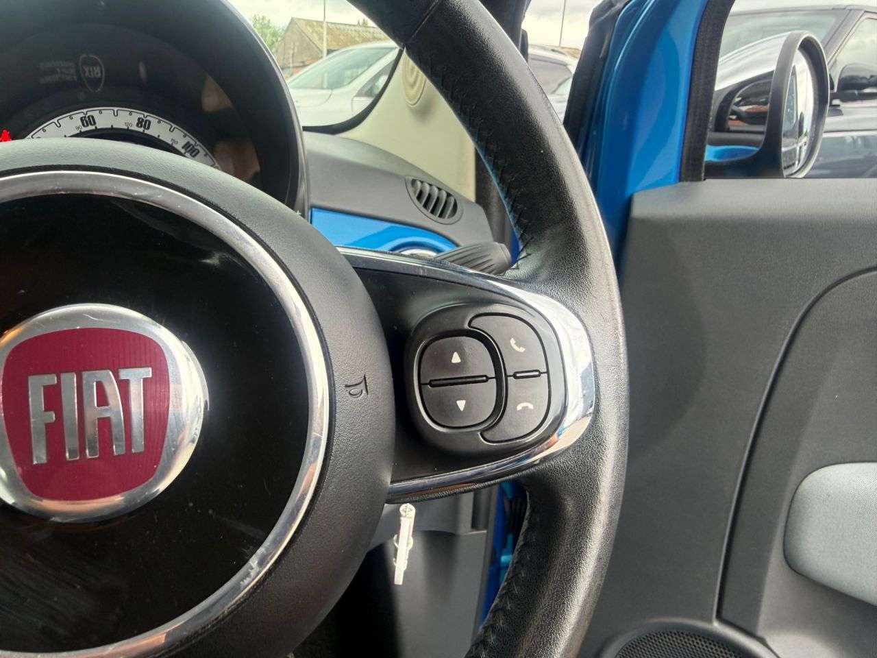 2017 FIAT 500 2017 FIAT 500