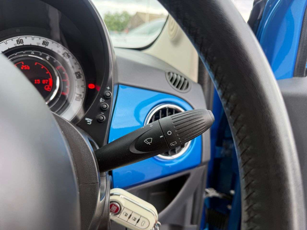 2017 FIAT 500 2017 FIAT 500