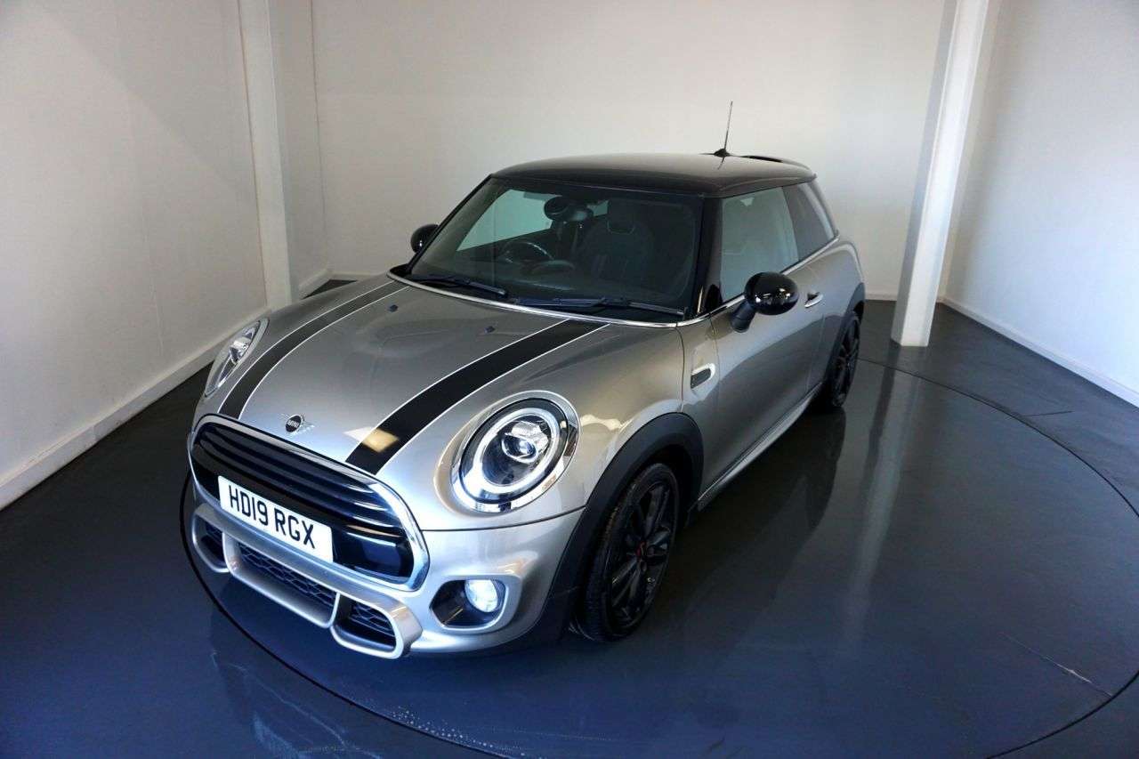 A 2019 MINI HATCH 1.5 Cooper Sport Hatchback 3dr Petrol Manual Euro 6 (s/s) (136 ps) Factory A 2019 MINI HATCH 1.5 Cooper Sport Hatchback 3dr Petrol Manual Euro 6 (s/s) (136 ps) Factory