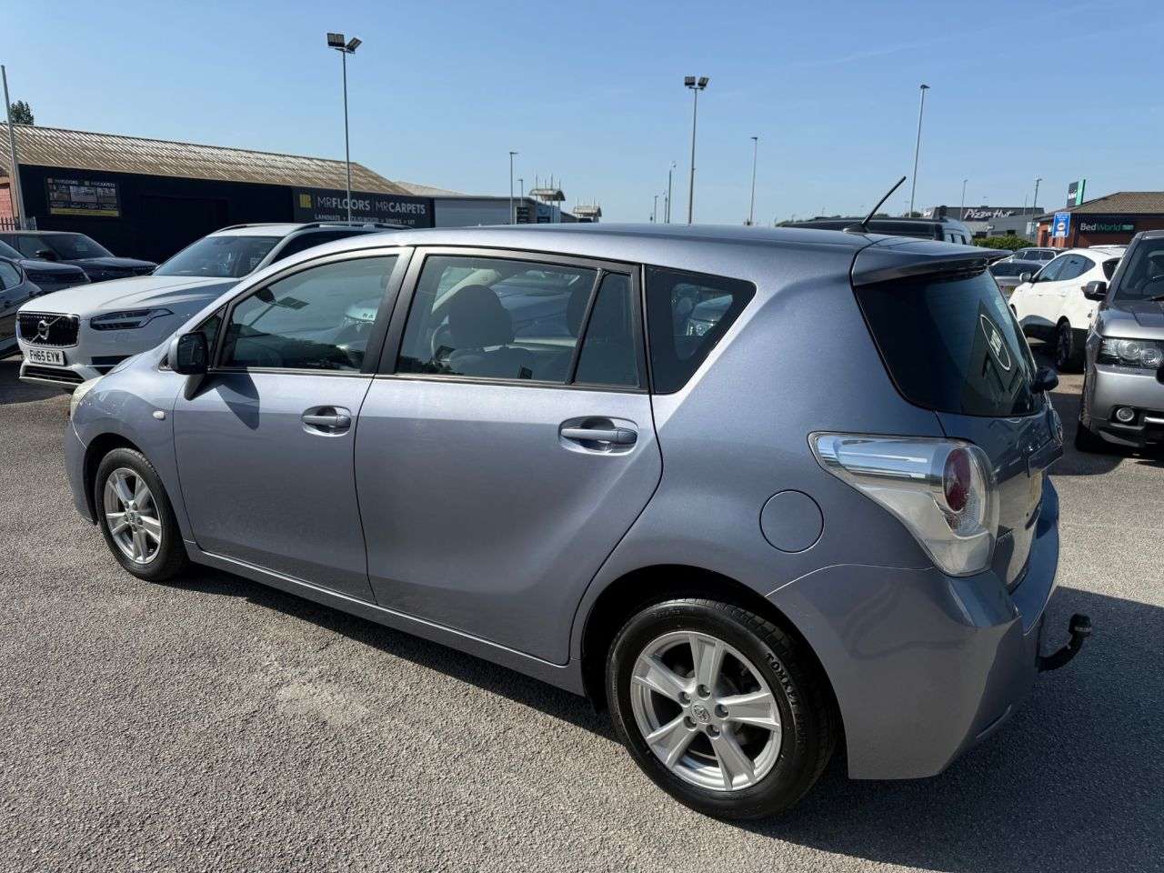 A 2010 TOYOTA VERSO 2.0 D-4D TR MPV 5dr Diesel Manual-7 SEATS A 2010 TOYOTA VERSO 2.0 D-4D TR MPV 5dr Diesel Manual-7 SEATS