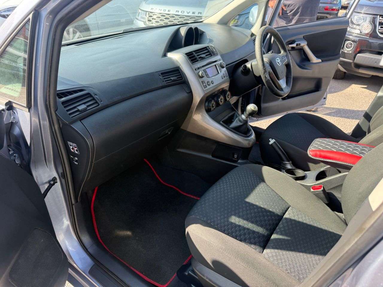 2010 TOYOTA VERSO 2010 TOYOTA VERSO