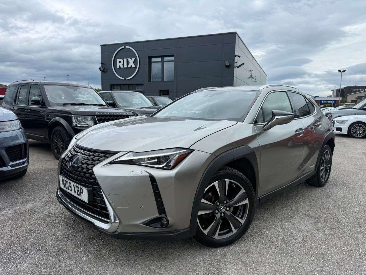 A 2019 LEXUS UX 2.0 250h SUV 5dr Petrol Hybrid E-CVT Euro 6 (s/s) (184 ps) A 2019 LEXUS UX 2.0 250h SUV 5dr Petrol Hybrid E-CVT Euro 6 (s/s) (184 ps)
