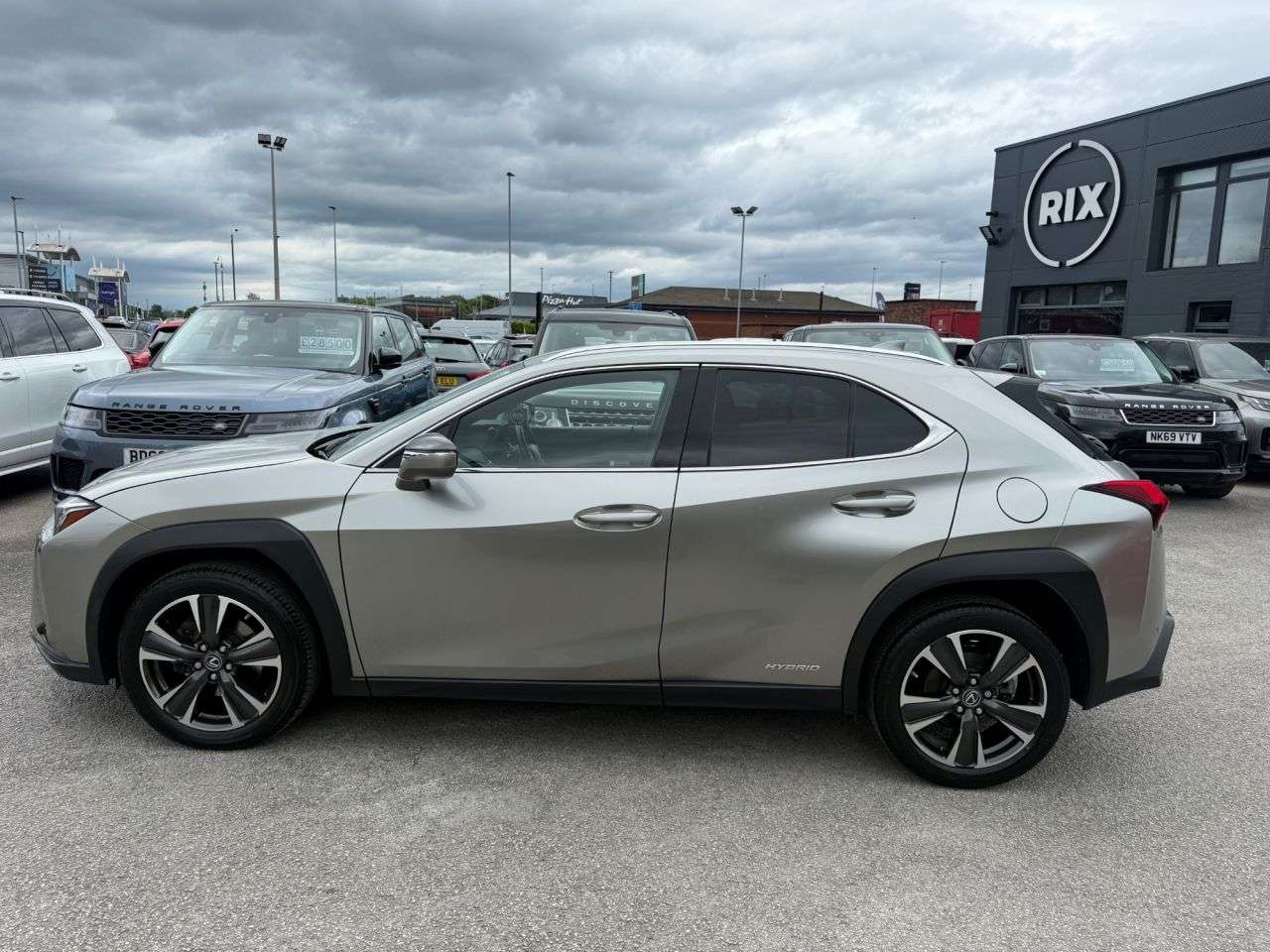 A 2019 LEXUS UX 2.0 250h SUV 5dr Petrol Hybrid E-CVT Euro 6 (s/s) (184 ps) A 2019 LEXUS UX 2.0 250h SUV 5dr Petrol Hybrid E-CVT Euro 6 (s/s) (184 ps)