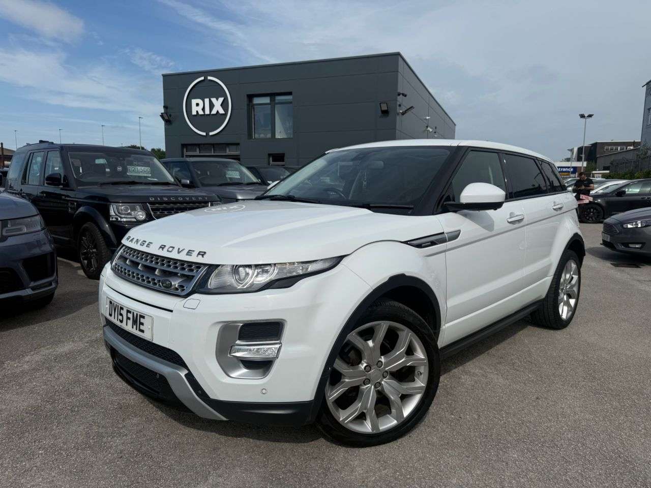 A 2015 LAND ROVER RANGE ROVER EVOQUE 2.2 SD4 Autobiography SUV 5dr Diesel Auto 4WD Euro 5 (s/s) (190 ps) A 2015 LAND ROVER RANGE ROVER EVOQUE 2.2 SD4 Autobiography SUV 5dr Diesel Auto 4WD Euro 5 (s/s) (190 ps)