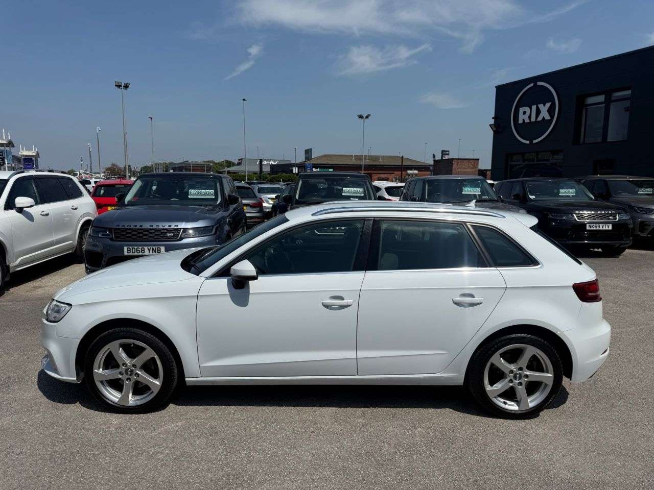 A 2017 AUDI A3 1.4 TFSI CoD Sport Sportback 5dr Petrol Manual Euro 6 (s/s) (150 ps) A 2017 AUDI A3 1.4 TFSI CoD Sport Sportback 5dr Petrol Manual Euro 6 (s/s) (150 ps)