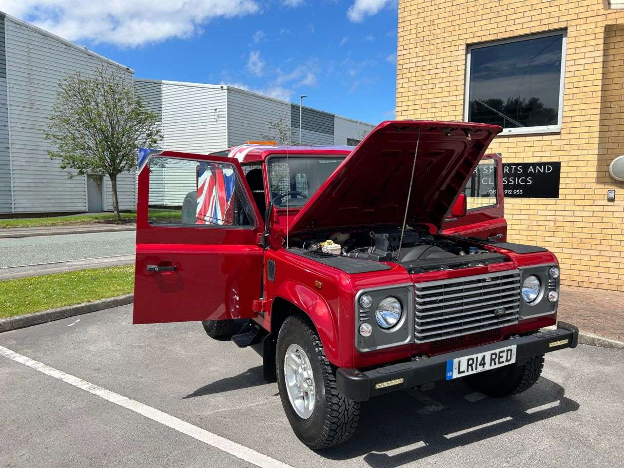 2014 LAND ROVER DEFENDER 90 2014 LAND ROVER DEFENDER 90