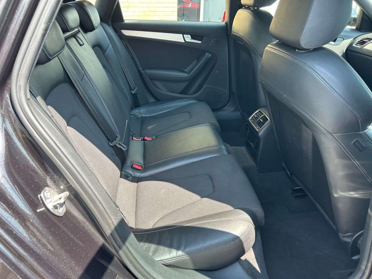 2010 AUDI A4 2010 AUDI A4
