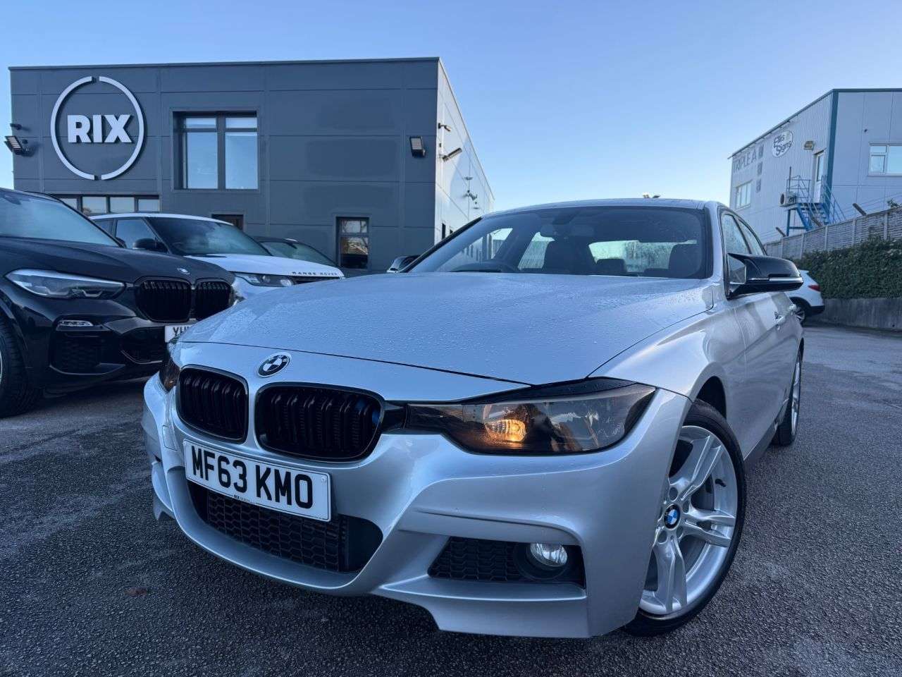 A 2013 BMW 3 SERIES 2.0 318d M Sport Saloon 4dr Diesel Manual Euro 5 (s/s) (143 ps) A 2013 BMW 3 SERIES 2.0 318d M Sport Saloon 4dr Diesel Manual Euro 5 (s/s) (143 ps)